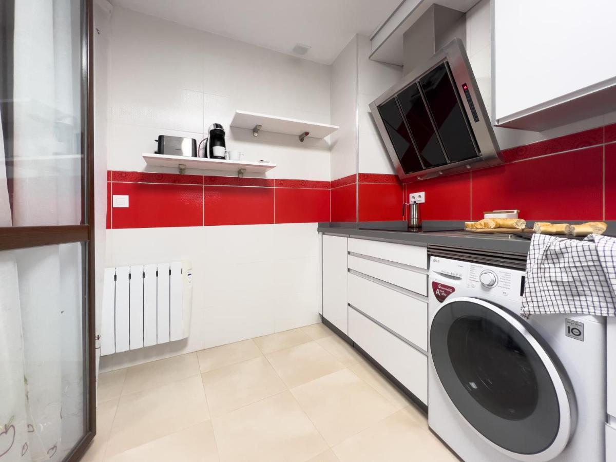 Apartamentos Turisticos Con Alma Plasencia Luaran gambar