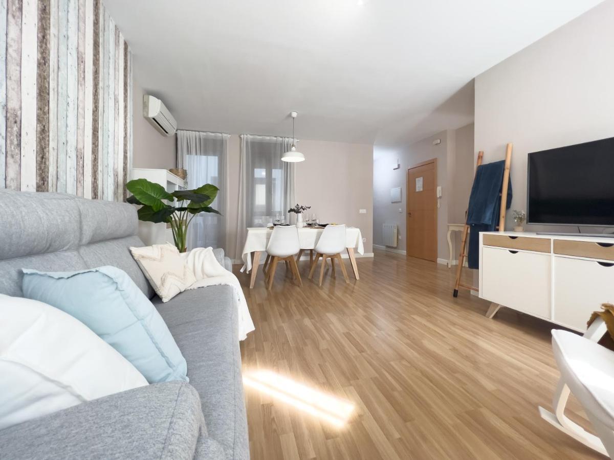 Apartamentos Turisticos Con Alma Plasencia Luaran gambar
