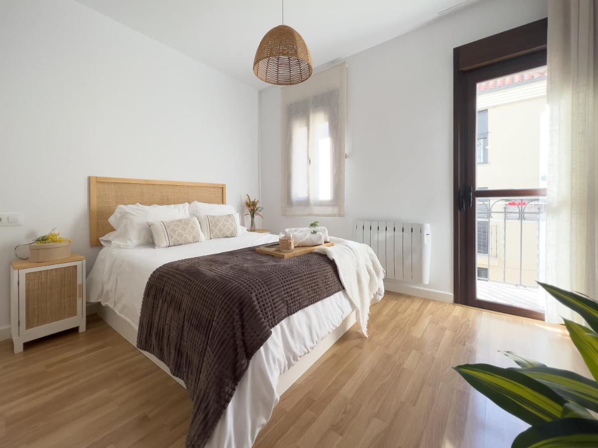 Apartamentos Turisticos Con Alma Plasencia Luaran gambar