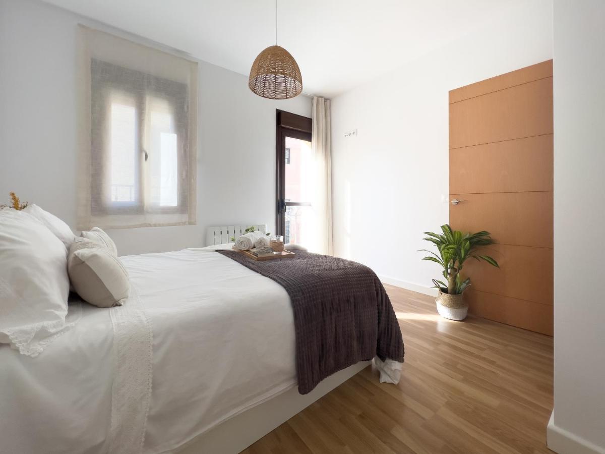 Apartamentos Turisticos Con Alma Plasencia Luaran gambar
