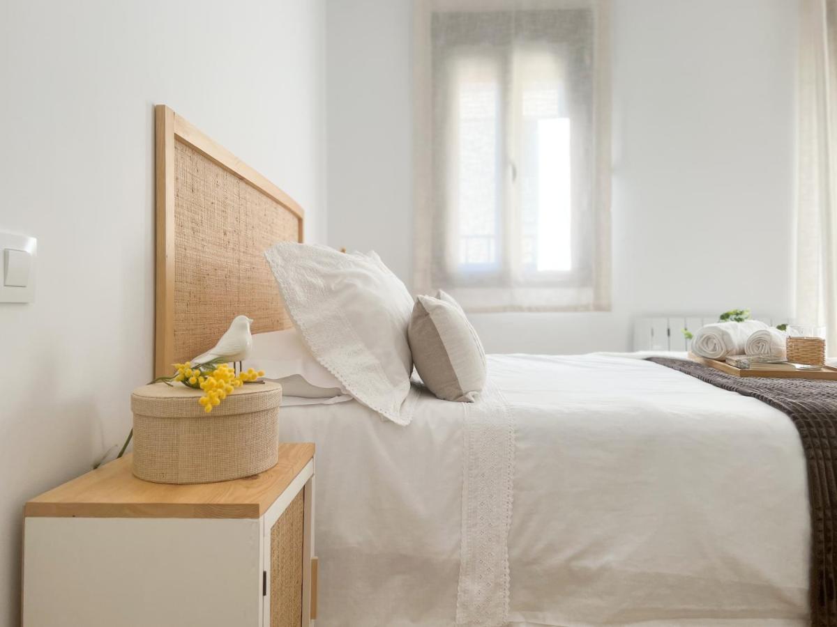Apartamentos Turisticos Con Alma Plasencia Luaran gambar